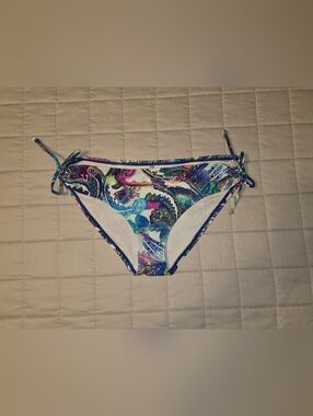 NWOT-Victoria's Secret Paisley Tie-Side Bikini Bottom - Multicolor
